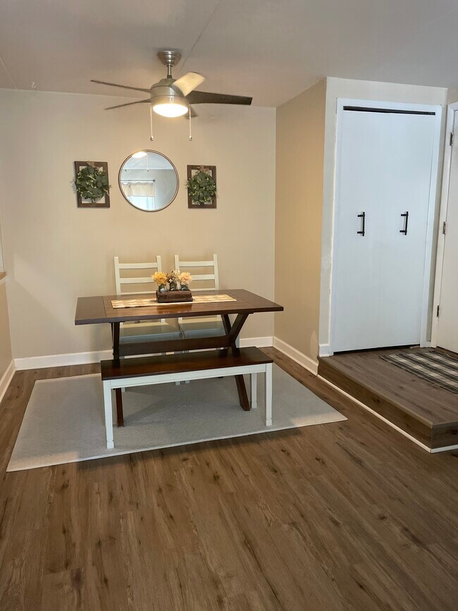 5231 James Ln Unit 1306, Crestwood, IL 60418 Condo for Rent in