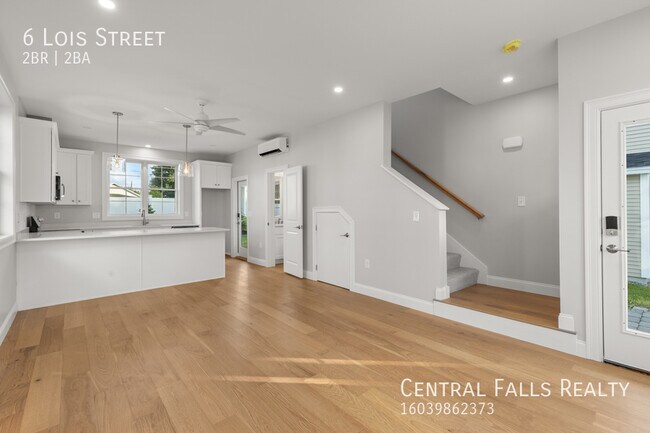 Building Photo - Brand New 2 BR Available Now !