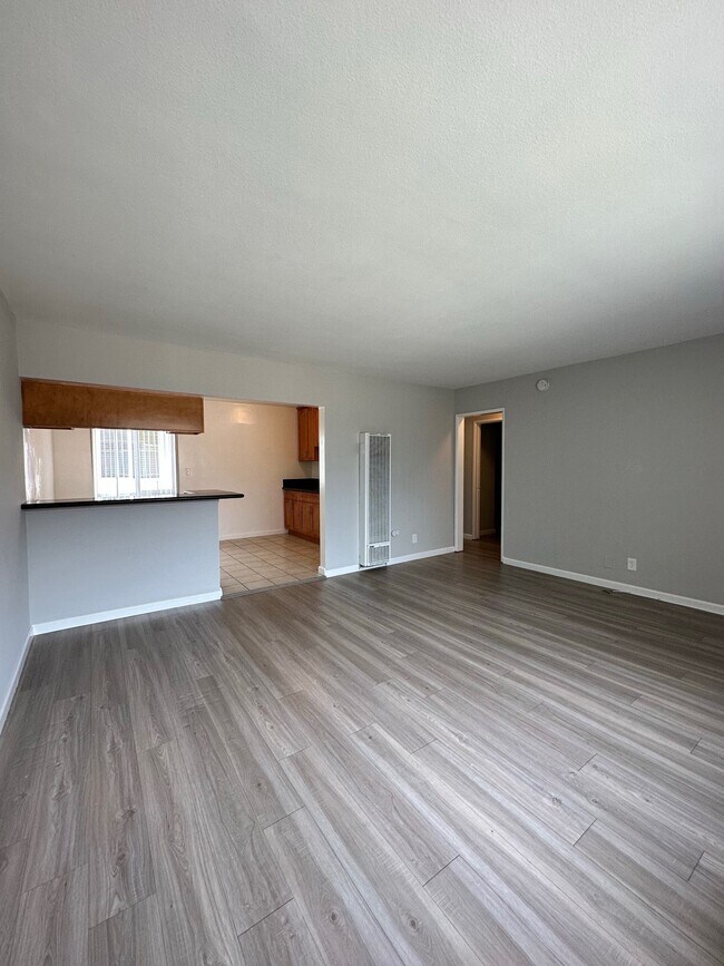 Foto del edificio - 1022 E 32nd St