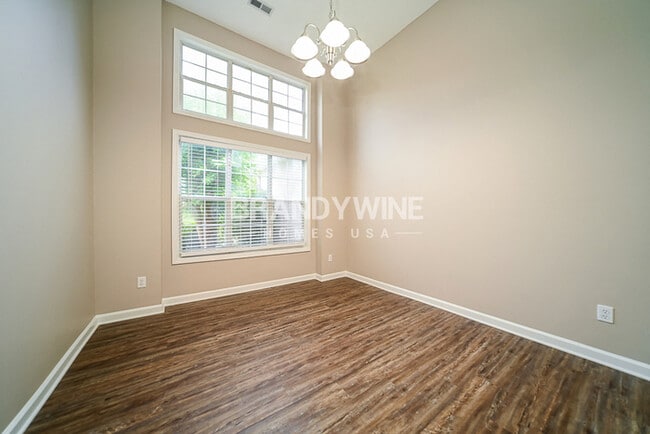 Building Photo - 6366 Wellesley Dr