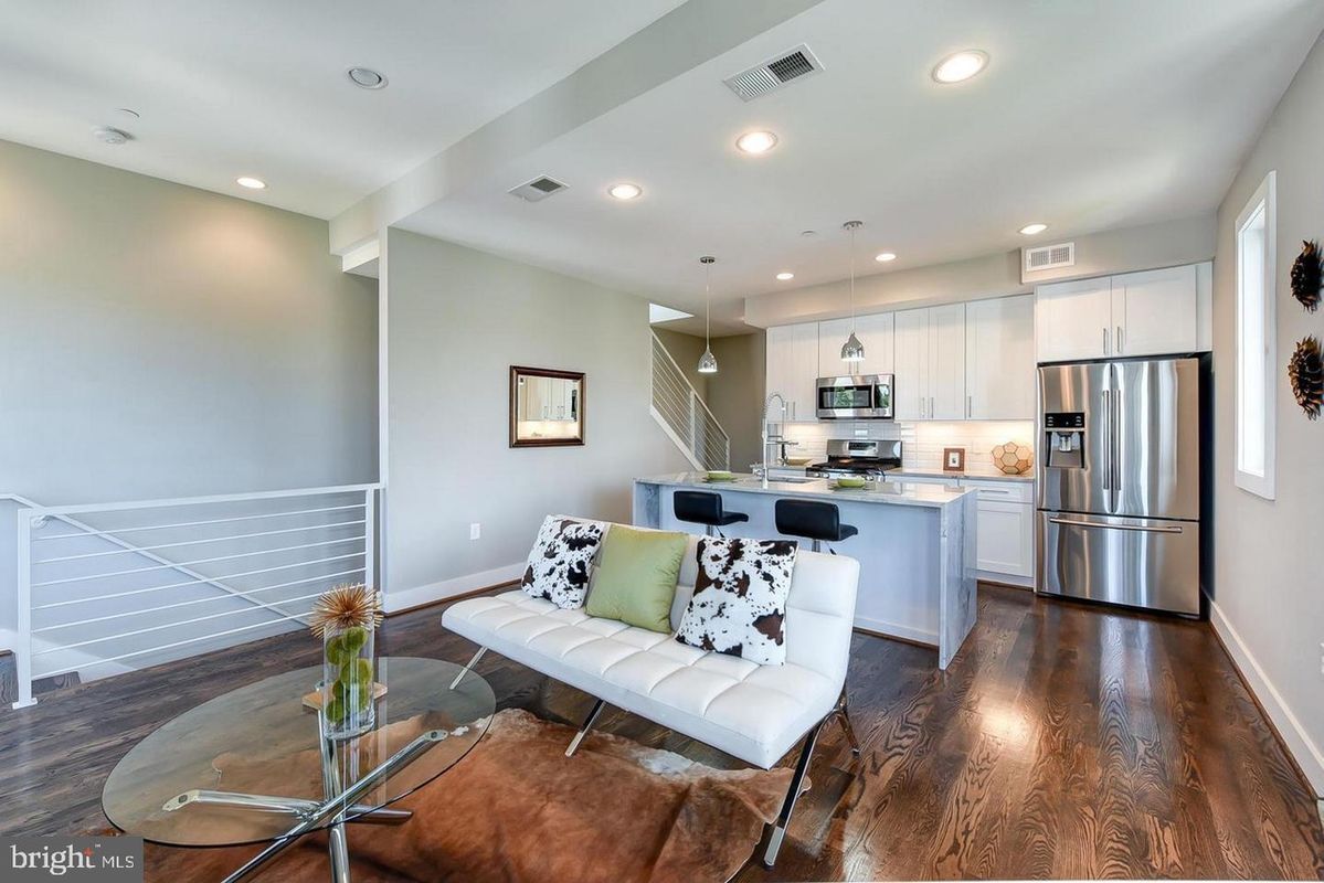 Foto principal - 1200 Staples St NE