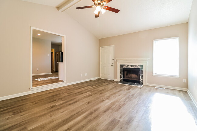 Building Photo - 303 Southampton Dr