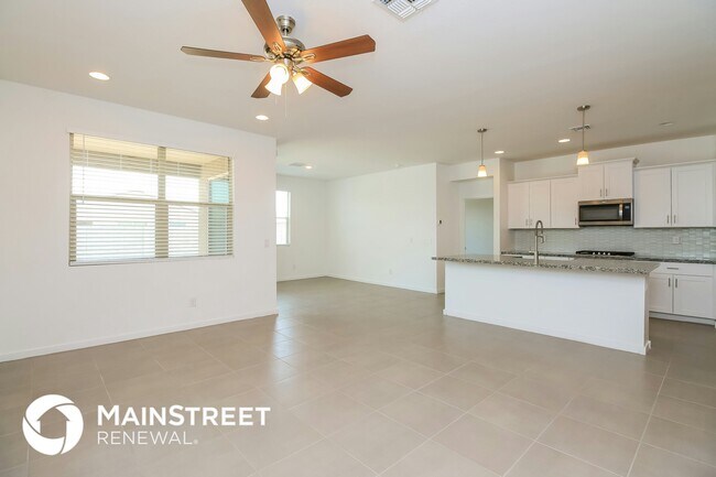 Building Photo - 4355 E Gallop Trail