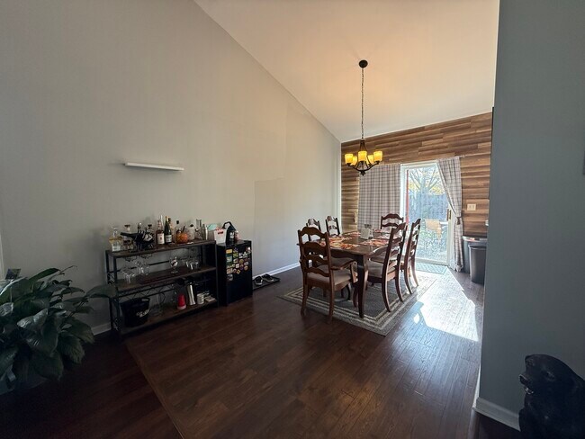 Foto del edificio - 2904 Arbor Ln