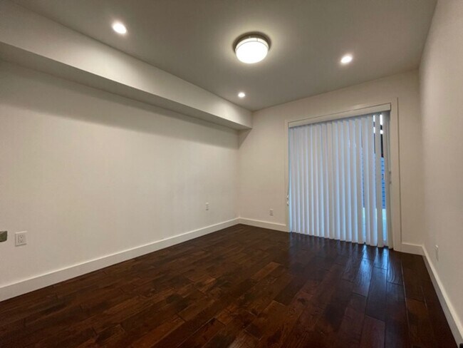Foto del edificio - Nice and clean 2 bedrooms and 2 bathrooms ...