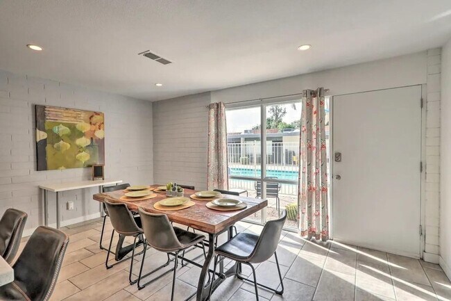 Foto del edificio - 7720 E Heatherbrae Ave