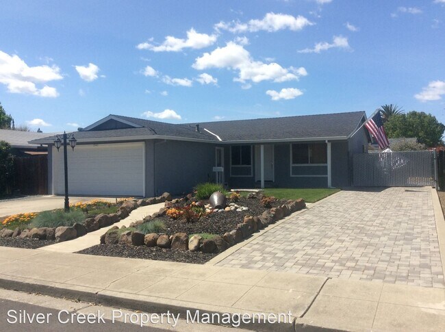 Foto del edificio - 3 br, 1.5 bath House - 1342 Heather Lane