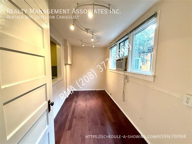 Foto del edificio - 712 W Franklin St