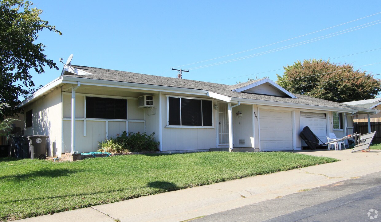 Primary Photo - Almond Terrace Duplexes