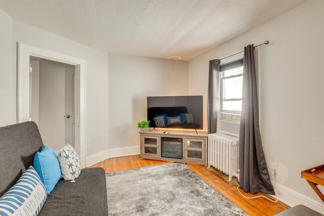 Building Photo - 278 High St