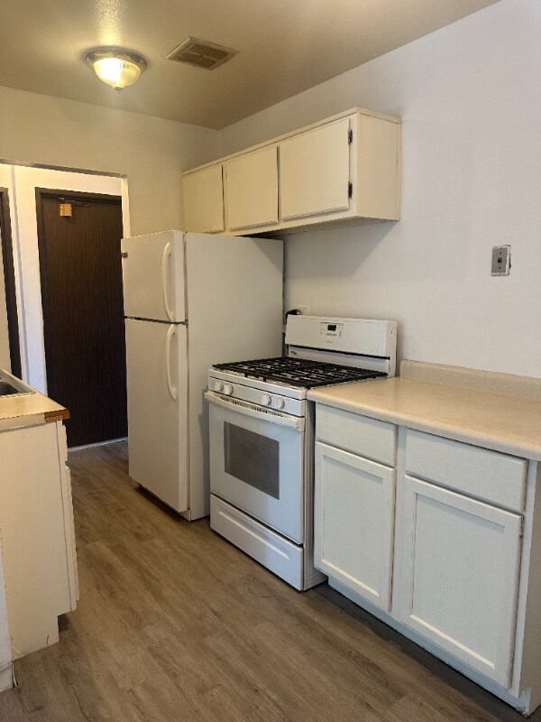 Building Photo - 363 Hawthorne Cir