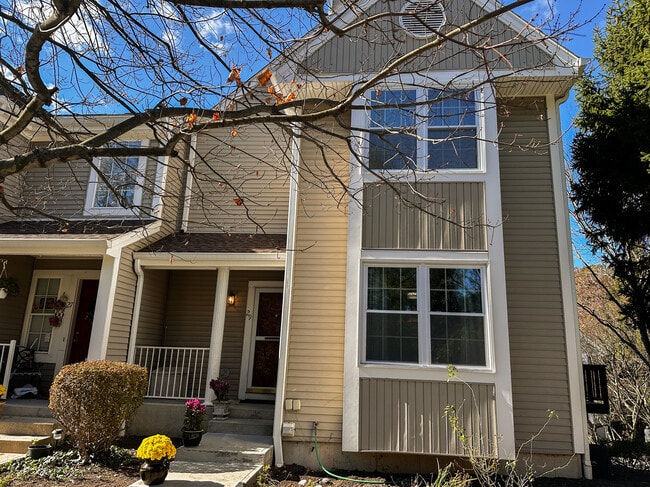 Building Photo - 29 Stone Creek Ln