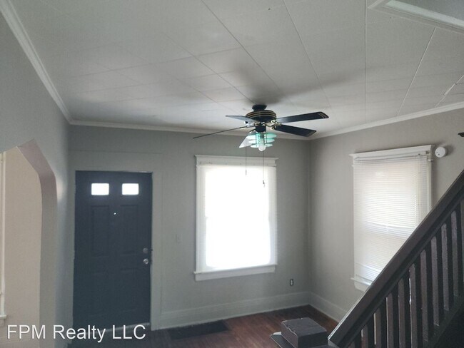 Foto del edificio - 4 br, 1 bath House - 295 Hawley