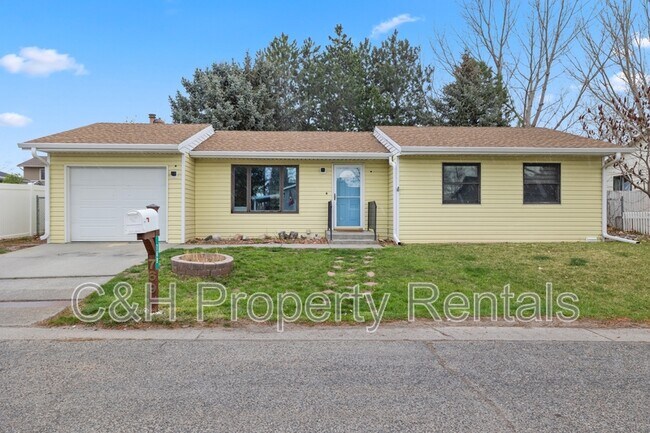 Building Photo - 769 Feather Pl