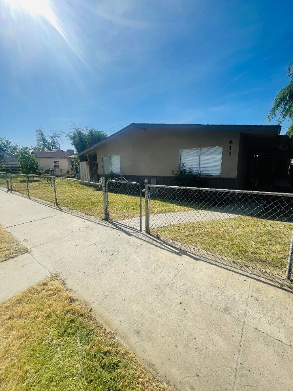 611 Wilson Ave, Bakersfield, CA 93308 House Rental in Bakersfield, CA