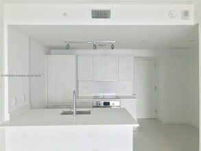 Building Photo - 501 NE 31st St