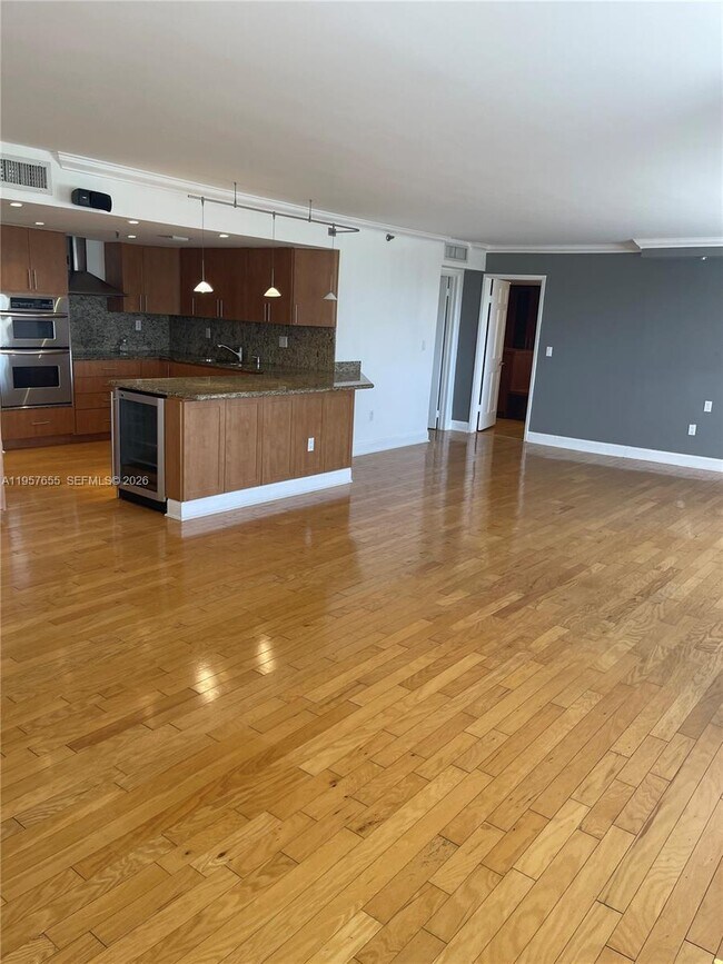 Foto del edificio - 650 Ocean Dr