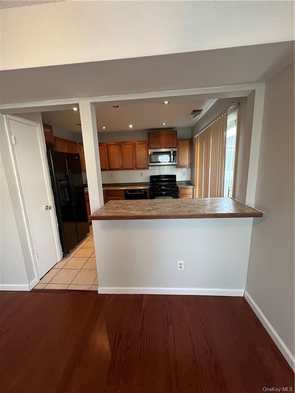 Foto del edificio - 2910 Whispering Hills Dr