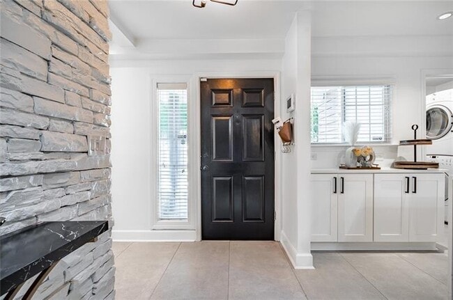 Building Photo - 1445 Monroe Dr NE