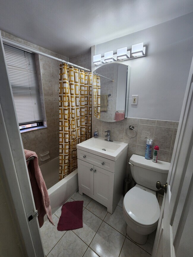 Baño - 9932 66th Rd