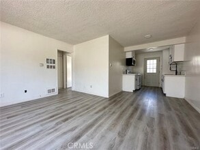 Building Photo - 701 S Garfield Ave