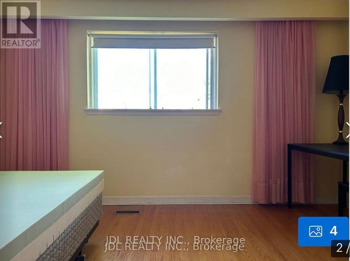 Building Photo - 135 Estelle Ave