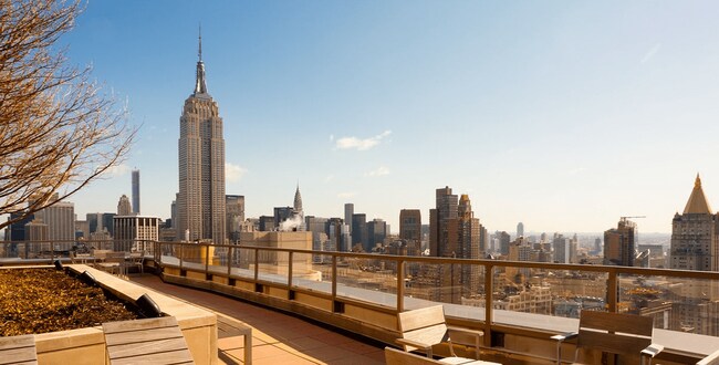 Foto del edificio - 735 6th Ave