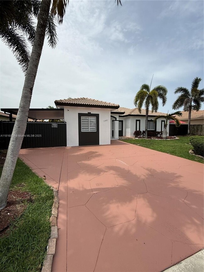 Foto del edificio - 1407 SE 6th St