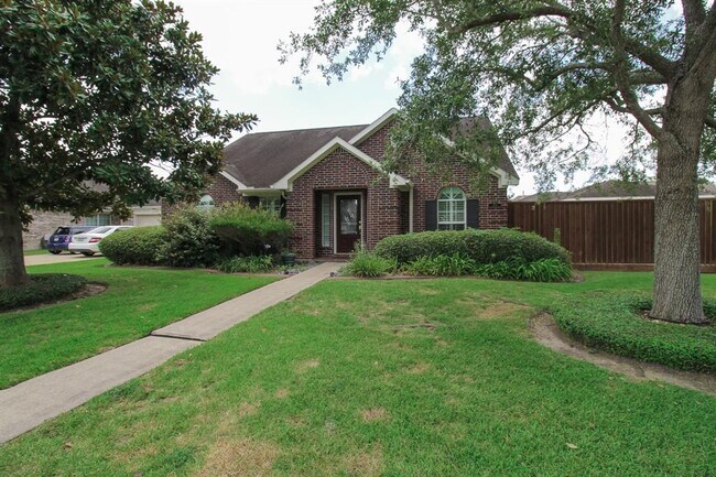 Building Photo - 2119 Meadows Blvd