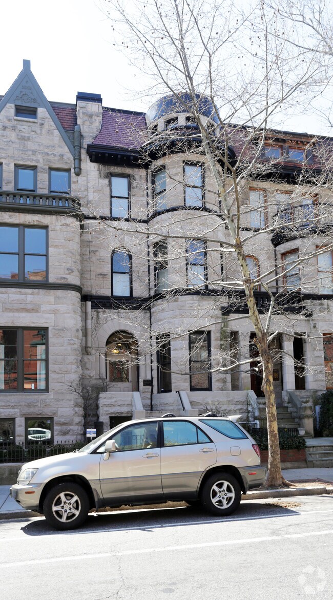 Primary Photo - 1702 Q St NW