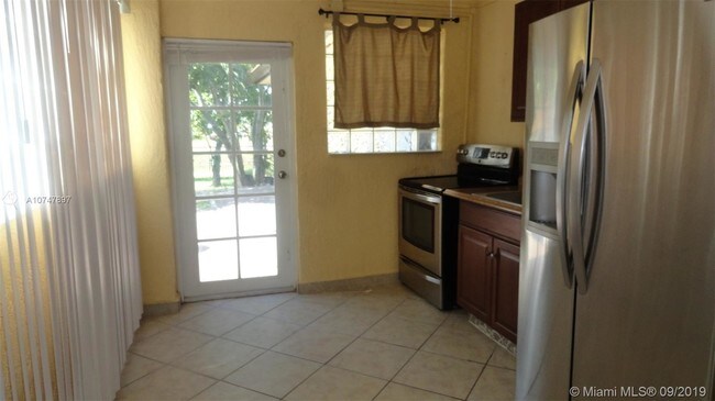 Foto del edificio - 4101 Fox Trail