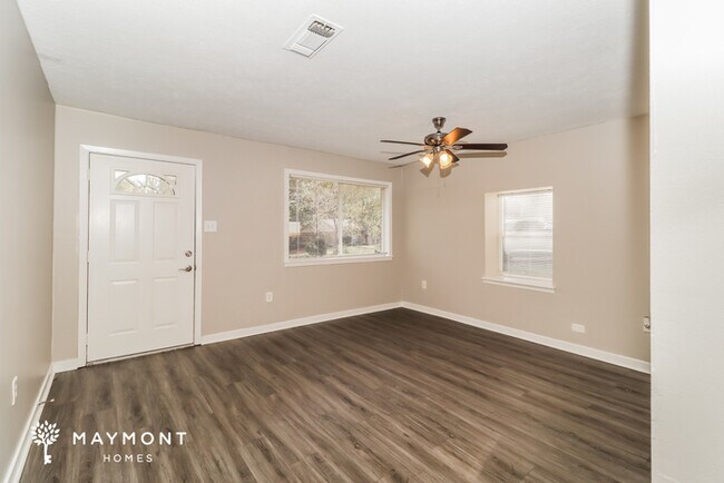 Foto del edificio - 421 Monica Ln