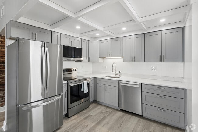 2BR, 2BA - 1,070SF - Kitchen - 44 Wyoming Street