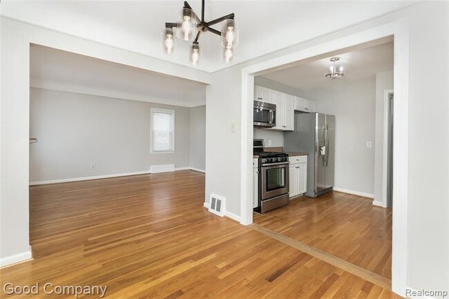 Building Photo - 1197 Catalpa Dr