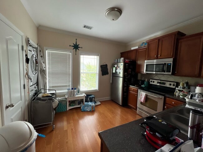 Building Photo - Whitehall Villages Townhome Available