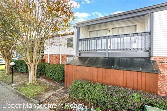 Building Photo - 1 br, 1 bath House - 832 S. Clearview Pkwy...