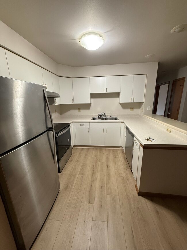 Building Photo - 205 Kearney Way