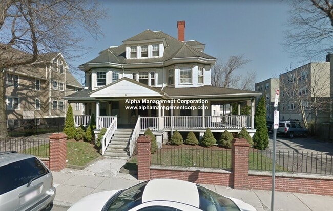 Building Photo - 14 Gardner St