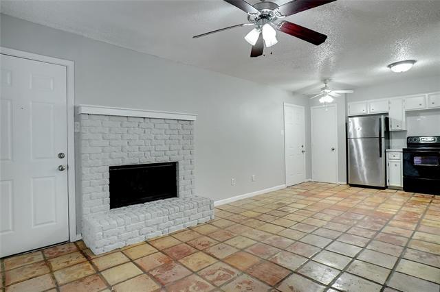 Building Photo - 507 S Las Vegas Trail