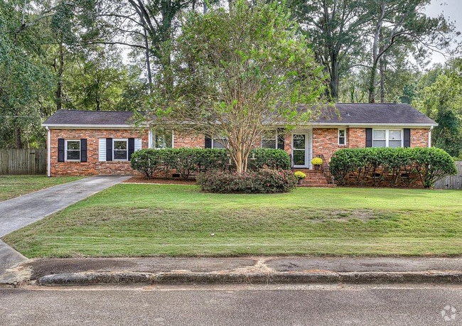 Building Photo - 2434 Brentwood Pl