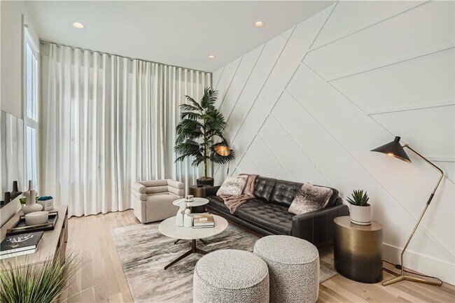 Building Photo - 997 Wylie St SE