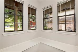 Foto del edificio - 9910 Hambleton Way Cir