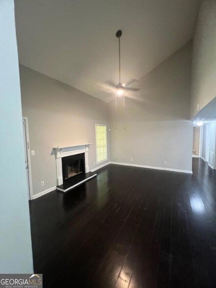 Building Photo - 9442 Cypress Ln