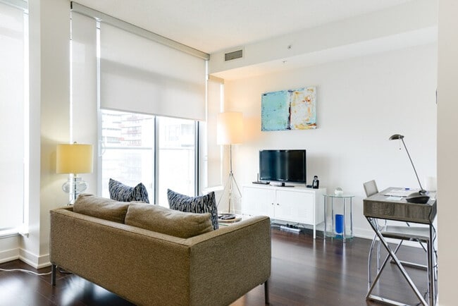 Building Photo - 217 Adelaide St W