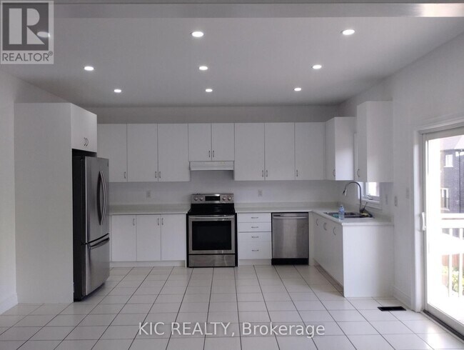 Photo du bâtiment - 1461 Lormel Gate Ave