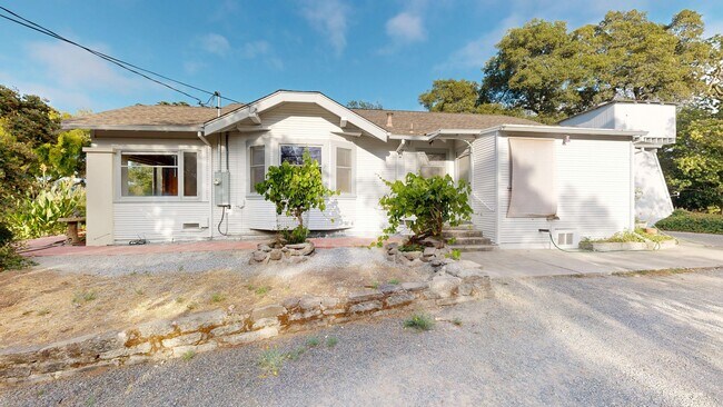 Foto del edificio - Bright Country Three Bedroom One Bathroom ...