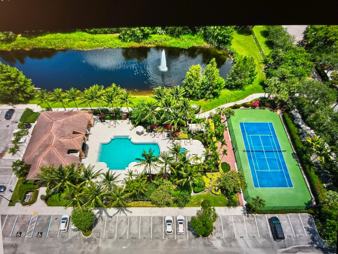 Foto principal - 4903 Midtown Ln