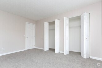 2BR, 2BA - 1,000 SF With Washer & Dryer  - Bedroom - Newberry Parc