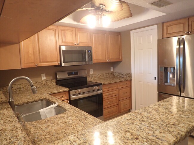 Building Photo - 9614 Tara Cay Ct