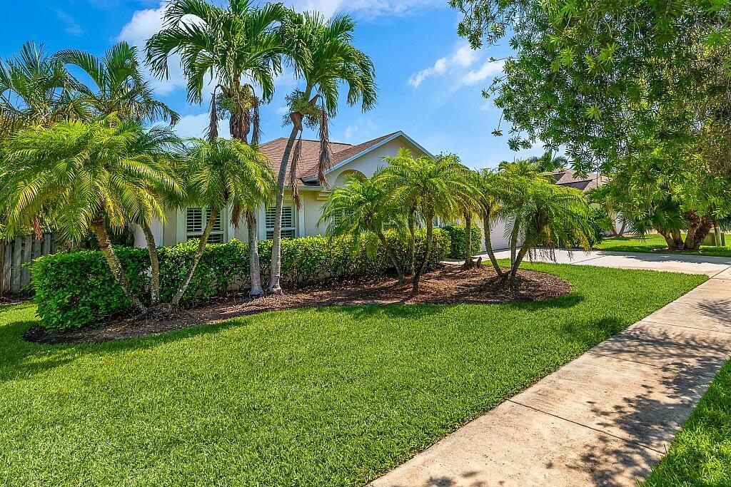 Foto principal - 5150 Wind Jammer Ln